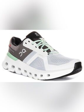 On Running Men’s Cloudrunner 2
Glacier Sage Size 9